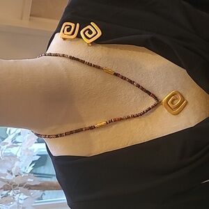 Abstract Brushed Goldtone Spiral Necklace with Multicolored Beads.  + Earrings